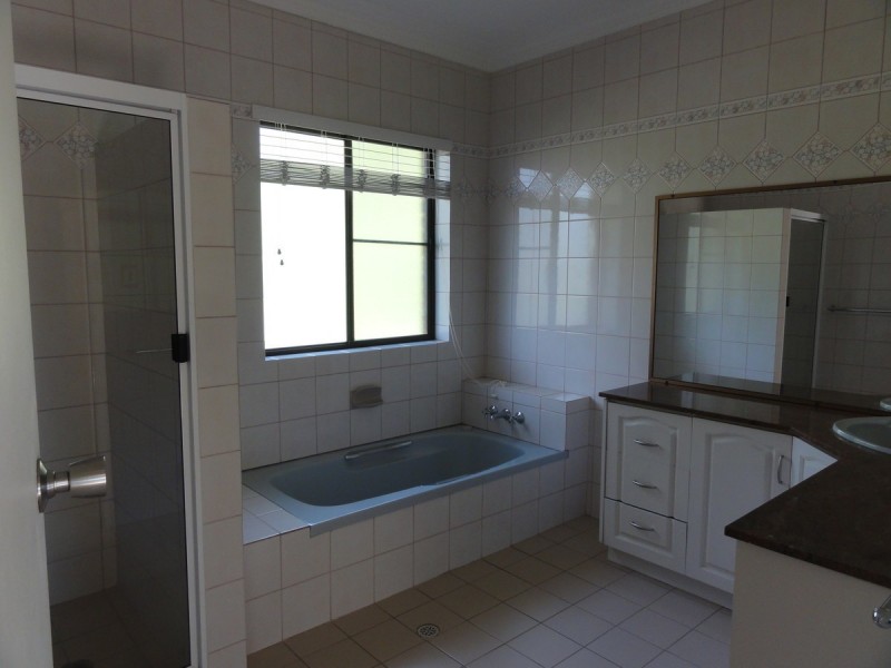 19D Wirra Wirra Street, Mount Lofty QLD 4350