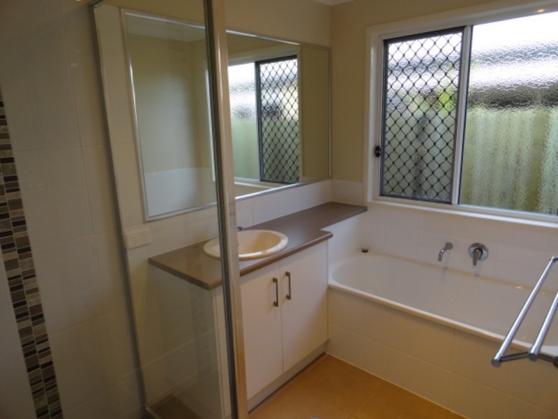 2/12 Tempest Drive, Glenvale QLD 4350