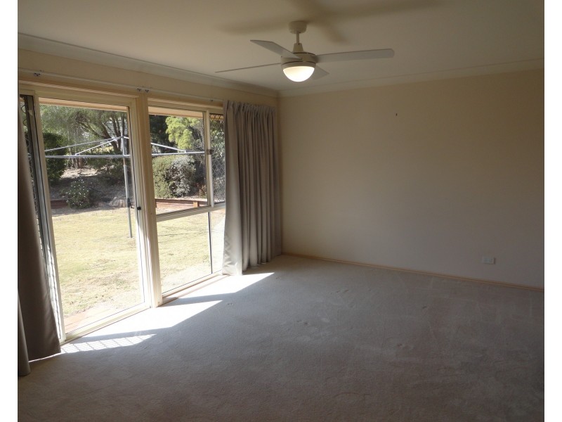 14 Windemere Terrace, Mount Lofty QLD 4350