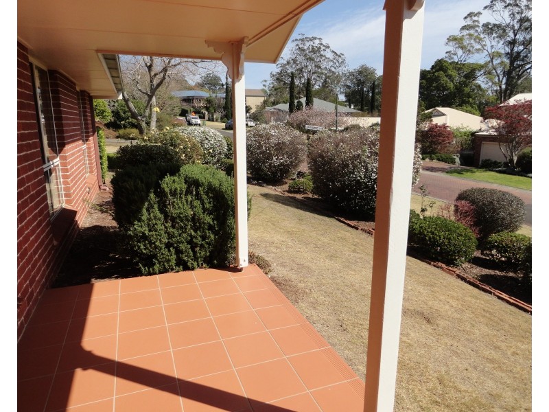 14 Windemere Terrace, Mount Lofty QLD 4350