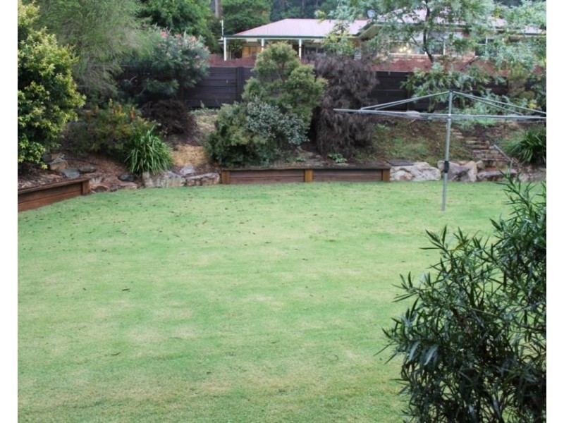 14 Windemere Terrace, Mount Lofty QLD 4350