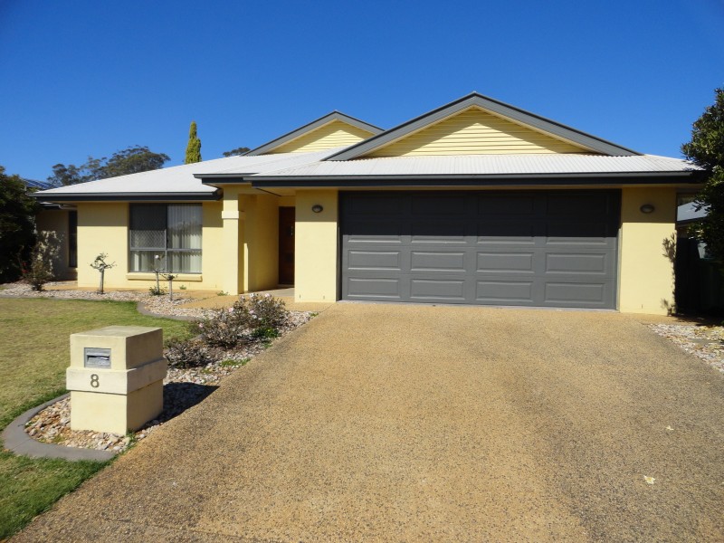 8 Pearl Court, Rangeville QLD 4350