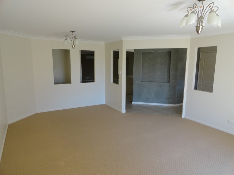 8 Pearl Court, Rangeville QLD 4350