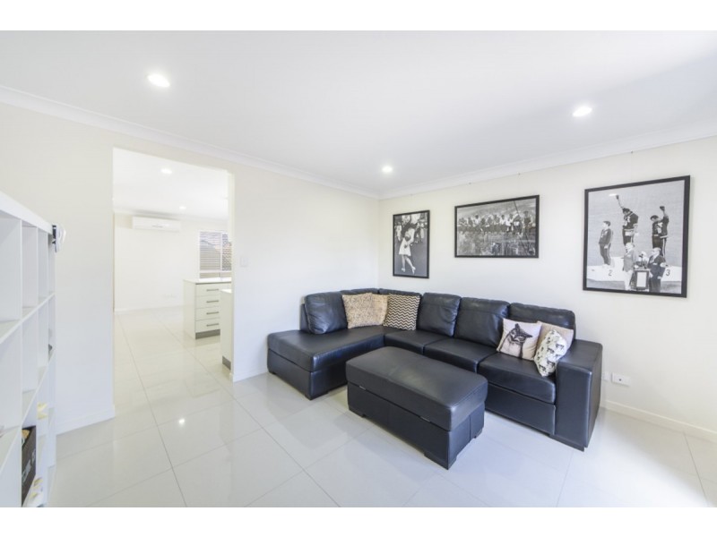 4/3 Phyllis Street, Harristown QLD 4350