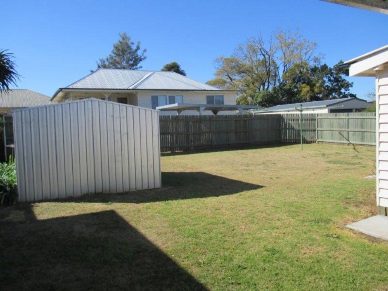 8 Kenilworth Street, North Toowoomba QLD 4350