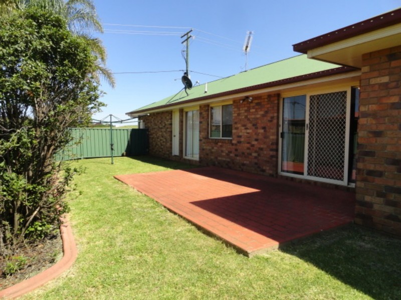 56 Nash Drive, Glenvale QLD 4350