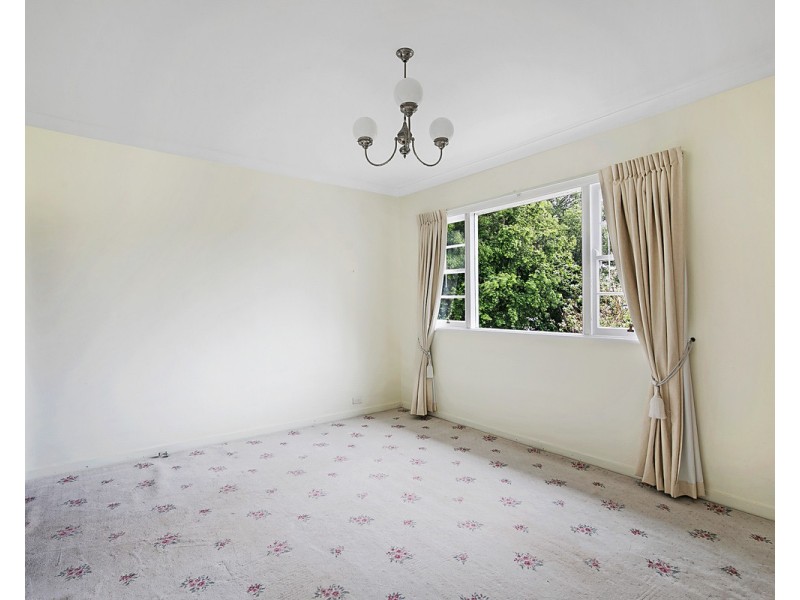 55 Wooldridge Street, Mount Lofty QLD 4350