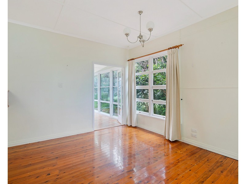 55 Wooldridge Street, Mount Lofty QLD 4350
