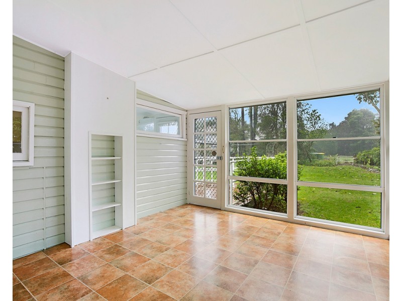 55 Wooldridge Street, Mount Lofty QLD 4350