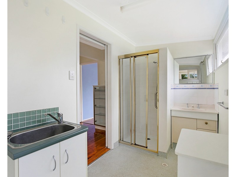 55 Wooldridge Street, Mount Lofty QLD 4350