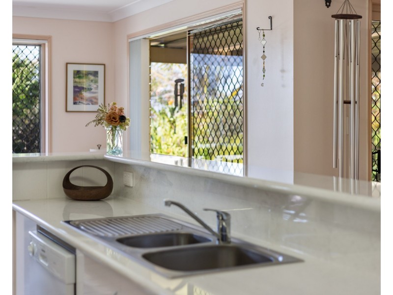 2 Daisy Court, Middle Ridge QLD 4350