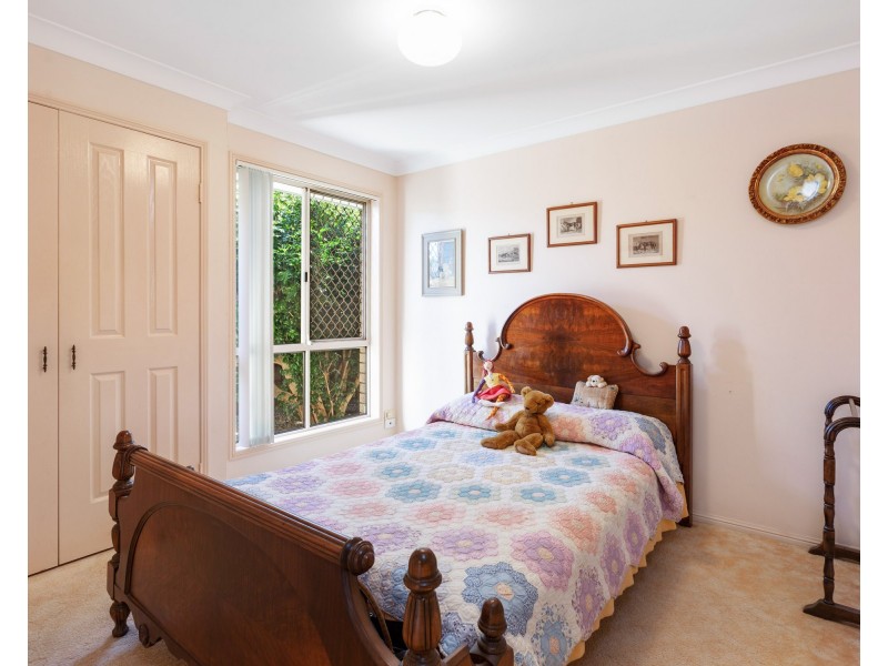 2 Daisy Court, Middle Ridge QLD 4350