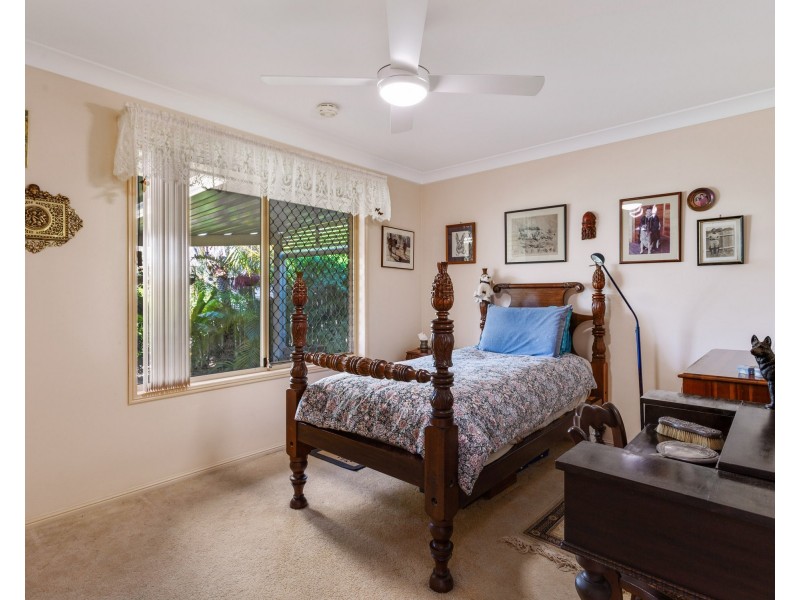 2 Daisy Court, Middle Ridge QLD 4350