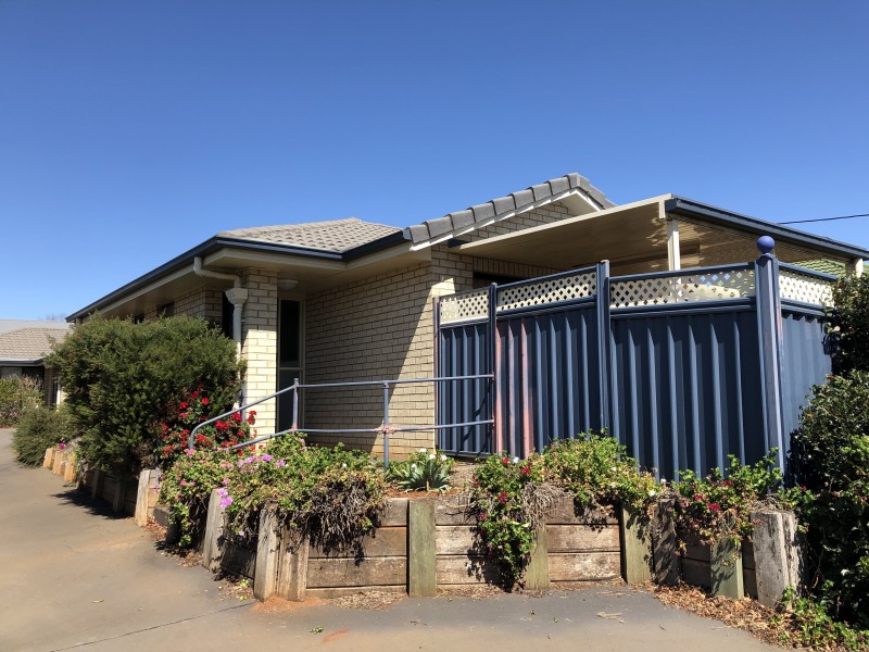 1/12 Underwood Crescent, Harristown QLD 4350