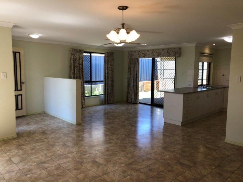 2/12 Underwood Crescent, Harristown QLD 4350