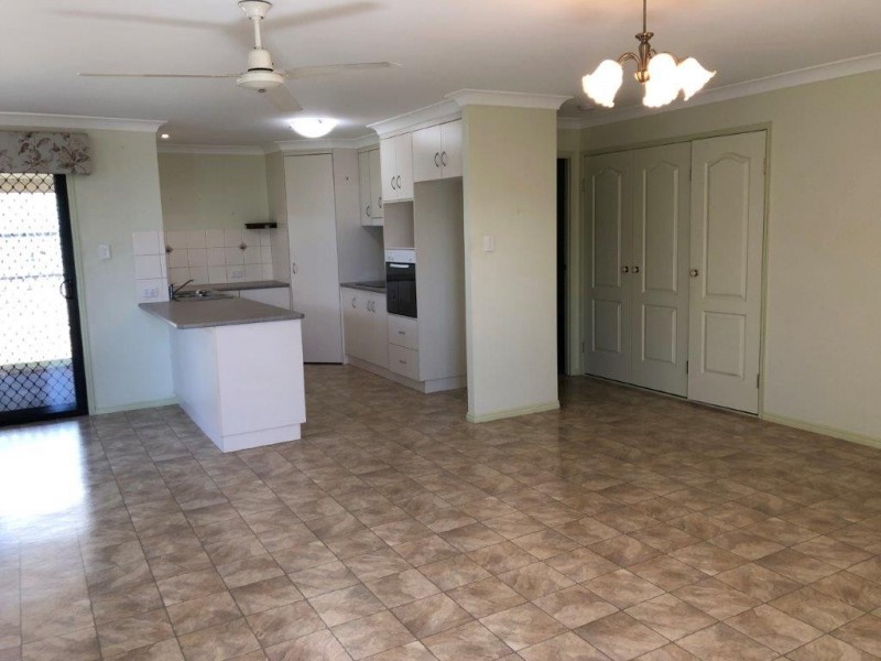 2/12 Underwood Crescent, Harristown QLD 4350