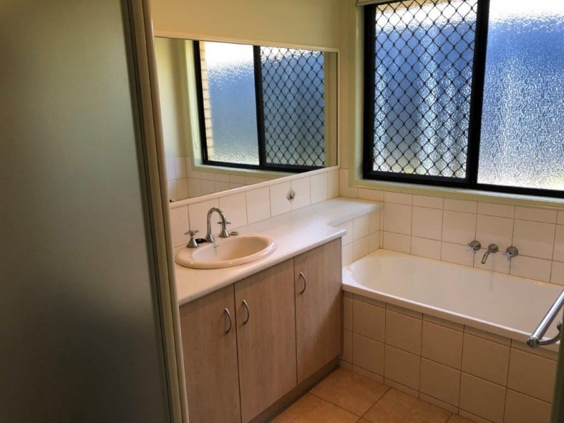 2/12 Underwood Crescent, Harristown QLD 4350