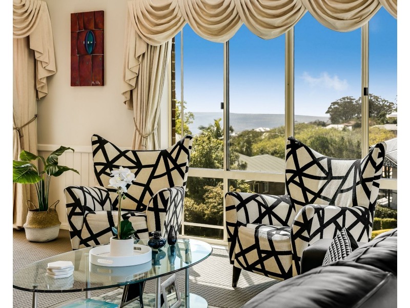 7 Martindale Court, Mount Lofty QLD 4350