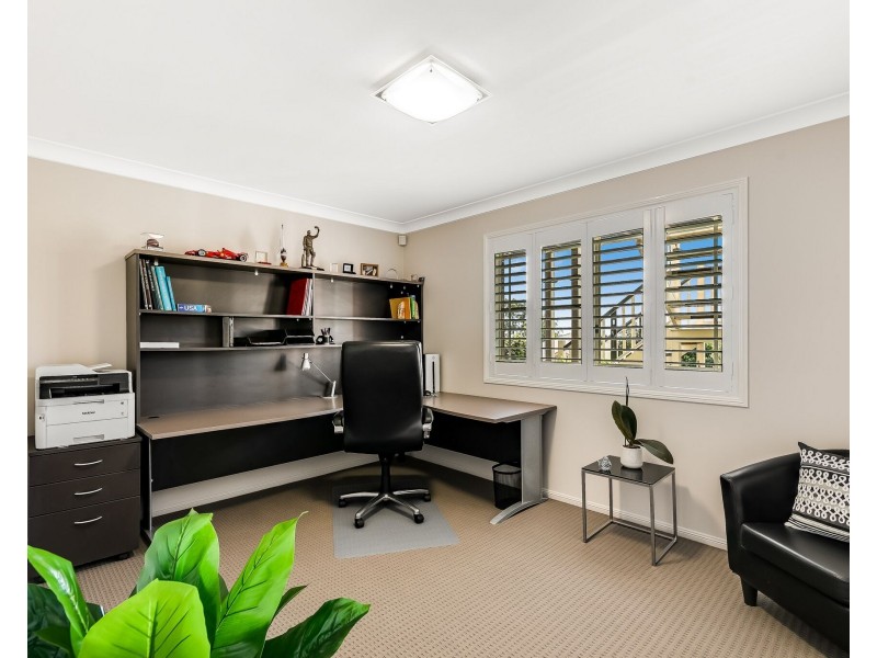 7 Martindale Court, Mount Lofty QLD 4350