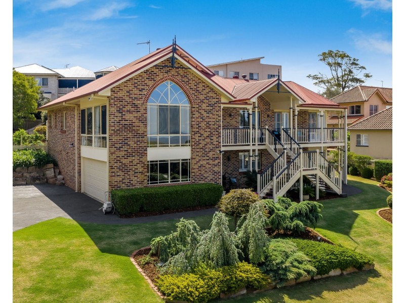 7 Martindale Court, Mount Lofty QLD 4350