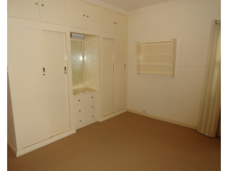 18 Curzon Street, East Toowoomba QLD 4350