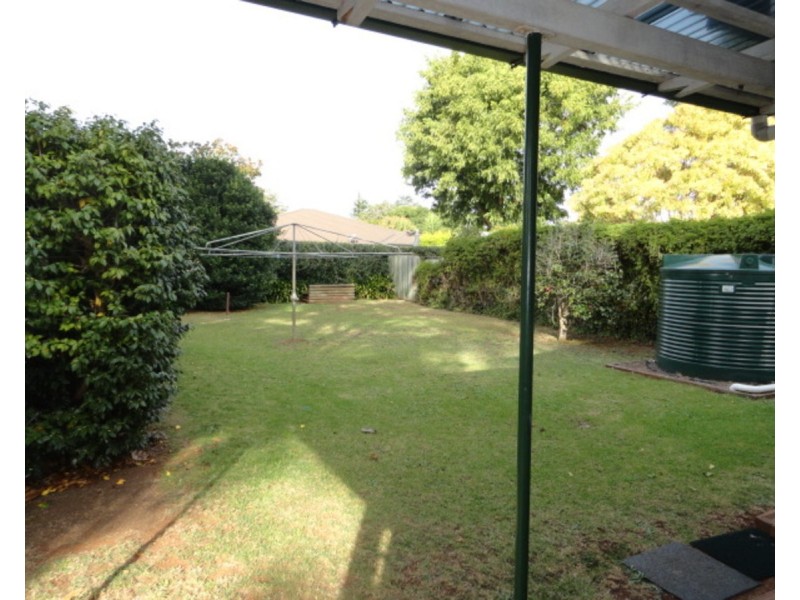 18 Curzon Street, East Toowoomba QLD 4350