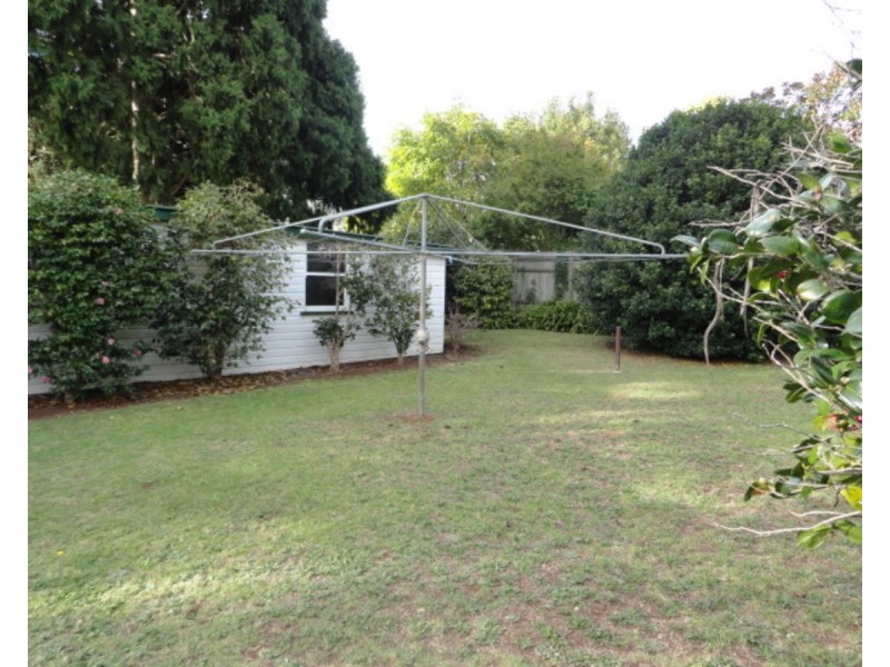 18 Curzon Street, East Toowoomba QLD 4350