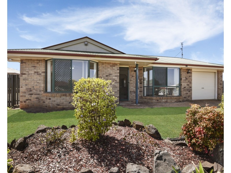 1 Glen Avon Court, Glenvale QLD 4350