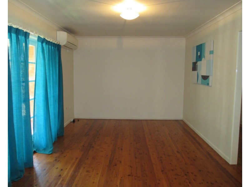 7 Cleary Street, Centenary Heights QLD 4350