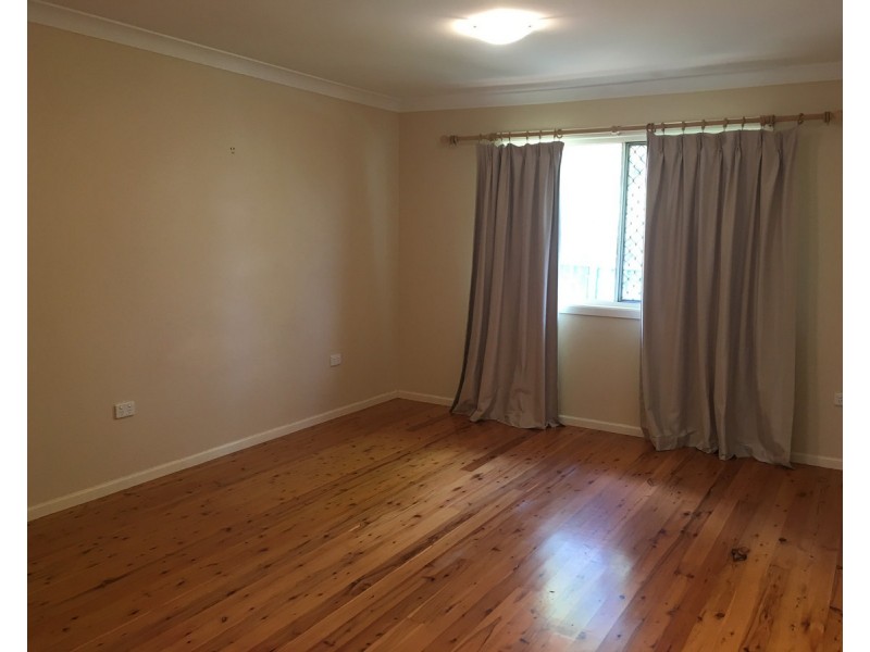 7 Cleary Street, Centenary Heights QLD 4350