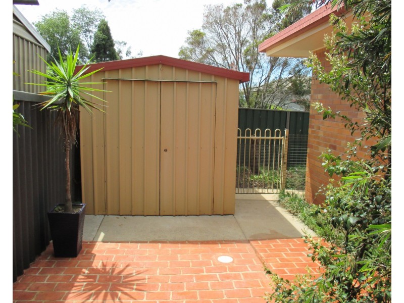 7 Cleary Street, Centenary Heights QLD 4350