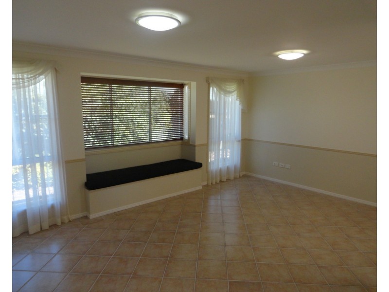117 Spring Street, Middle Ridge QLD 4350