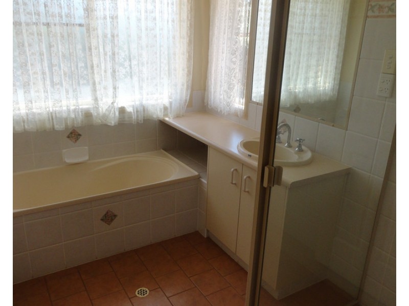 117 Spring Street, Middle Ridge QLD 4350