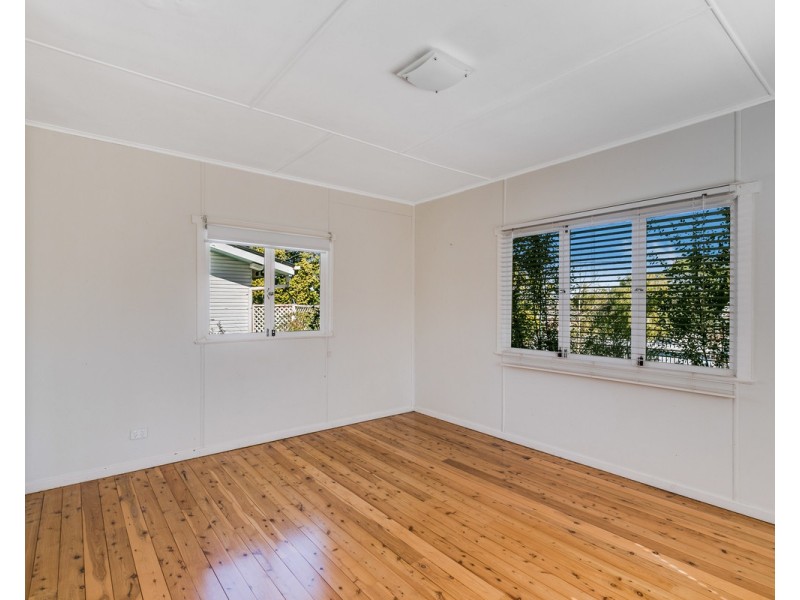 14 High Street, Rangeville QLD 4350