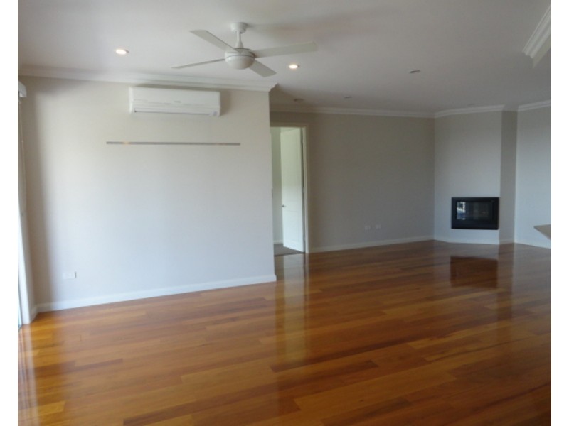 1/21 Kearney Street, Kearneys Spring QLD 4350