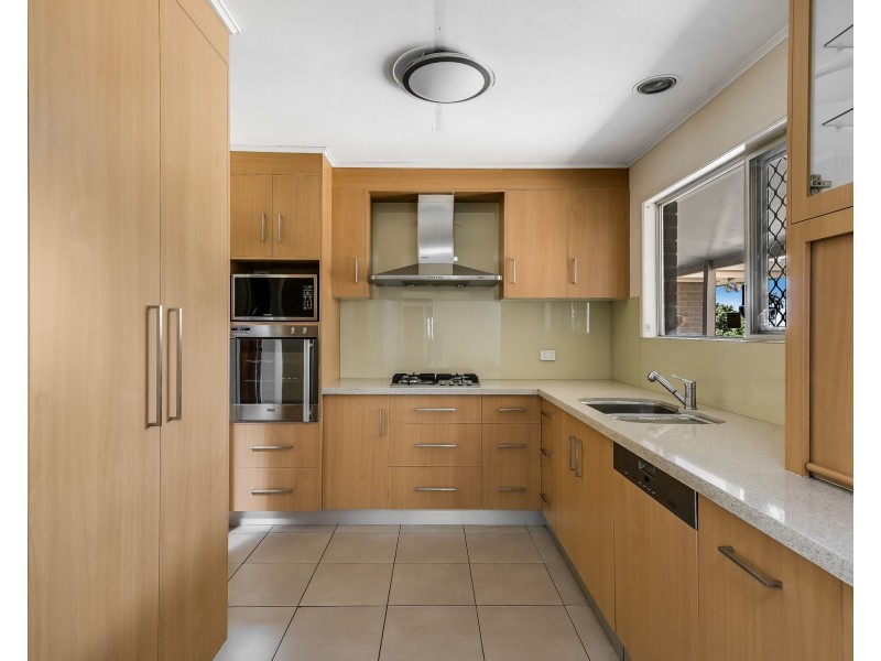 8 Spring Street, Middle Ridge QLD 4350