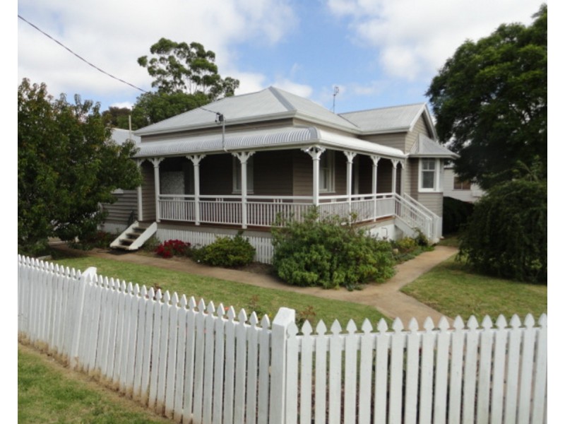 137 Holberton Street, Newtown QLD 4350
