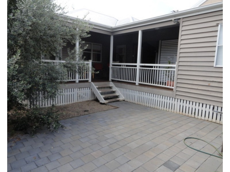 137 Holberton Street, Newtown QLD 4350