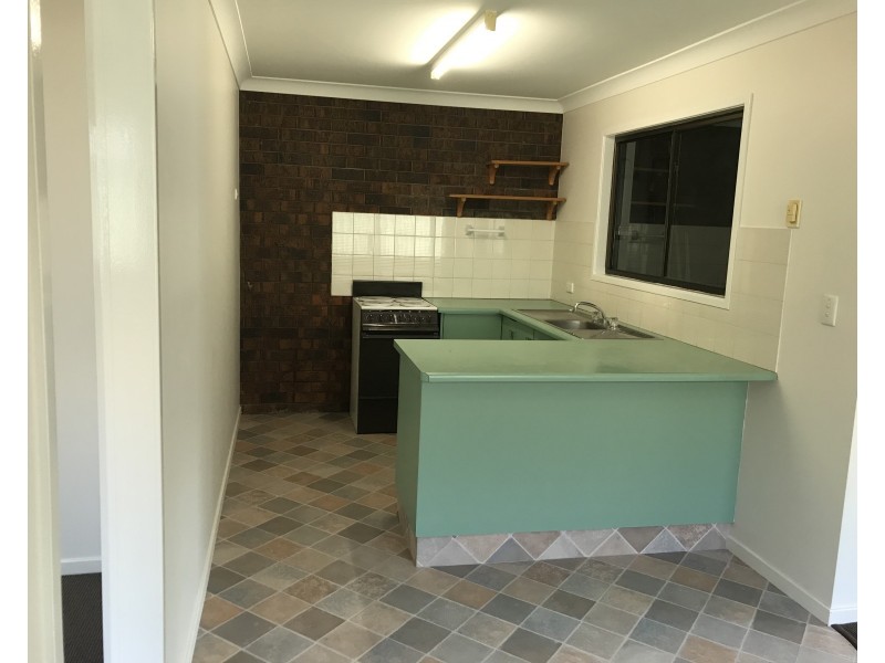 1/10 Hanna Court, Kearneys Spring QLD 4350