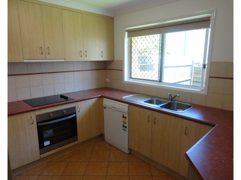 11/27 Gladstone Street, Newtown QLD 4350