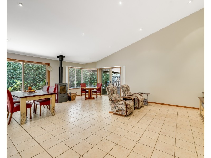 16 Parsley Drive, Middle Ridge QLD 4350
