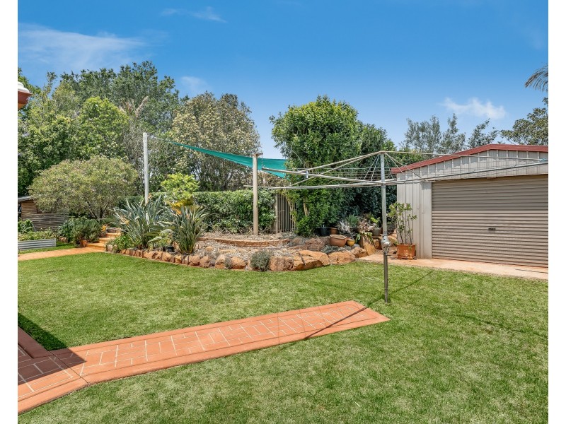 16 Parsley Drive, Middle Ridge QLD 4350