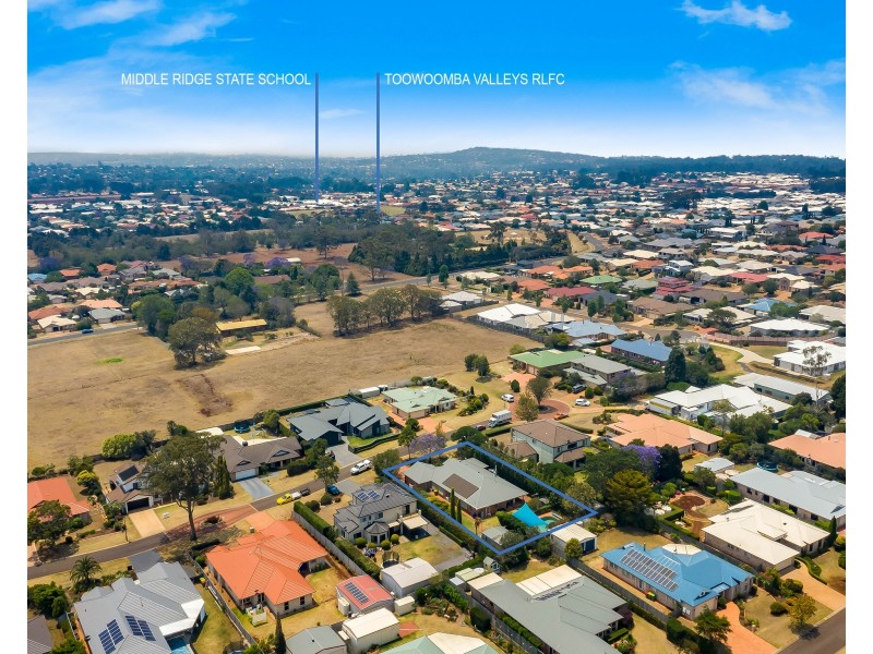 16 Parsley Drive, Middle Ridge QLD 4350