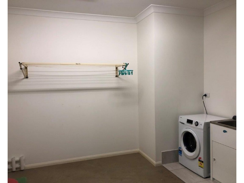 3/138 Hill Street, Newtown QLD 4350