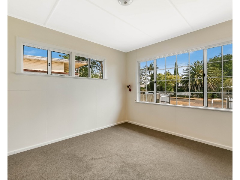 37 Parsons Street, Rangeville QLD 4350