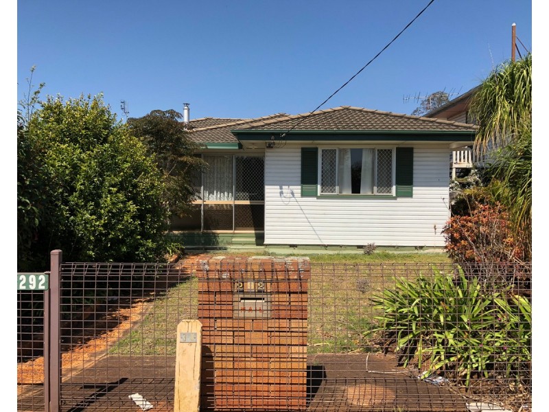 292 North Street, Rockville QLD 4350