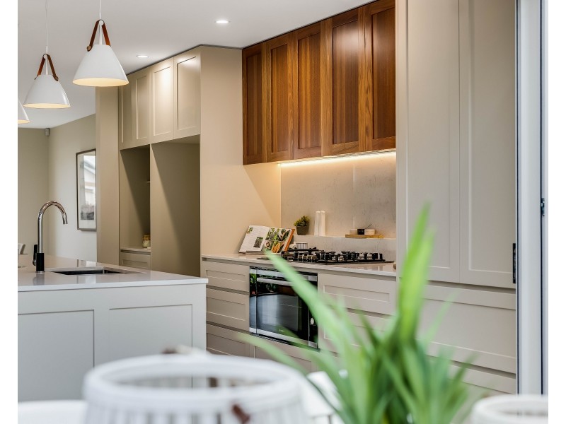 2/3 Stonehaven Street, Mount Lofty QLD 4350