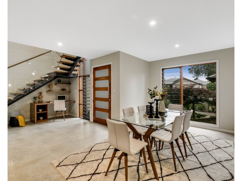 2/3 Stonehaven Street, Mount Lofty QLD 4350