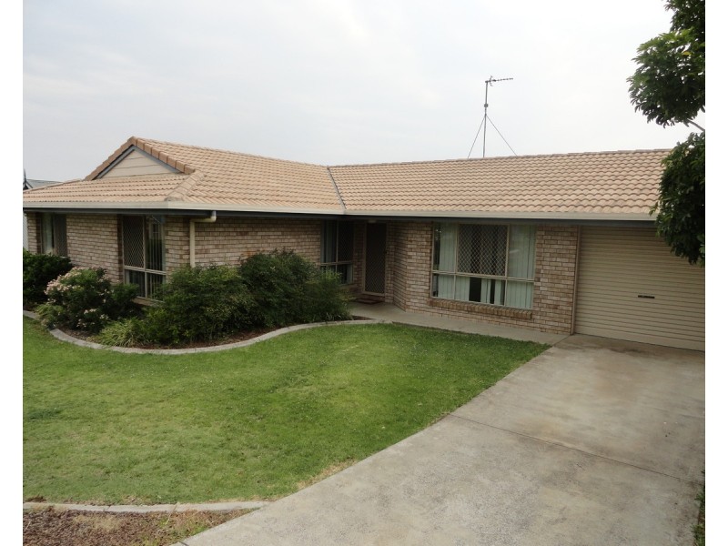 11 Dyson Drive, Darling Heights QLD 4350