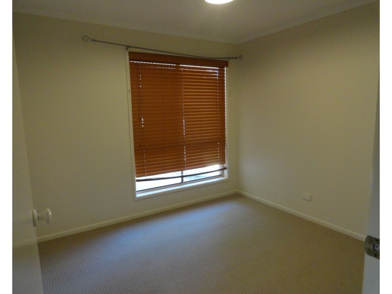 11 Dyson Drive, Darling Heights QLD 4350